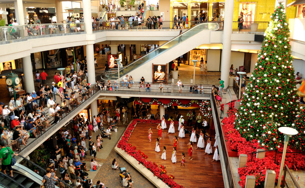 Crowds in Hawaii 