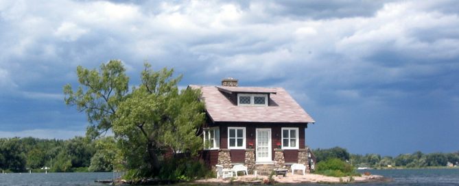 small house island
